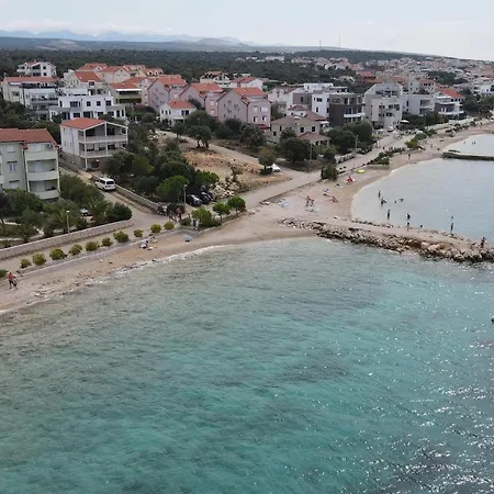 Apartamento 1 Bedroom Gorgeous In Mandre