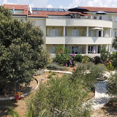 1 Bedroom Gorgeous In Mandre