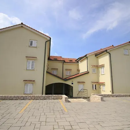 1 Bedroom Gorgeous In *